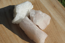 Load image into Gallery viewer, Raw Morganite
