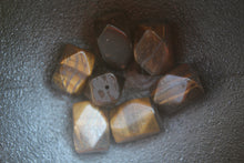 Load image into Gallery viewer, Tigers Eyes Beads (Tumbled)
