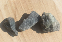Load image into Gallery viewer, Labradorite (Raw)
