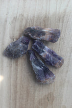 Load image into Gallery viewer, African Amethyst Spears (Raw)
