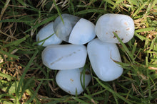 Load image into Gallery viewer, Moonstone (Tumbled)
